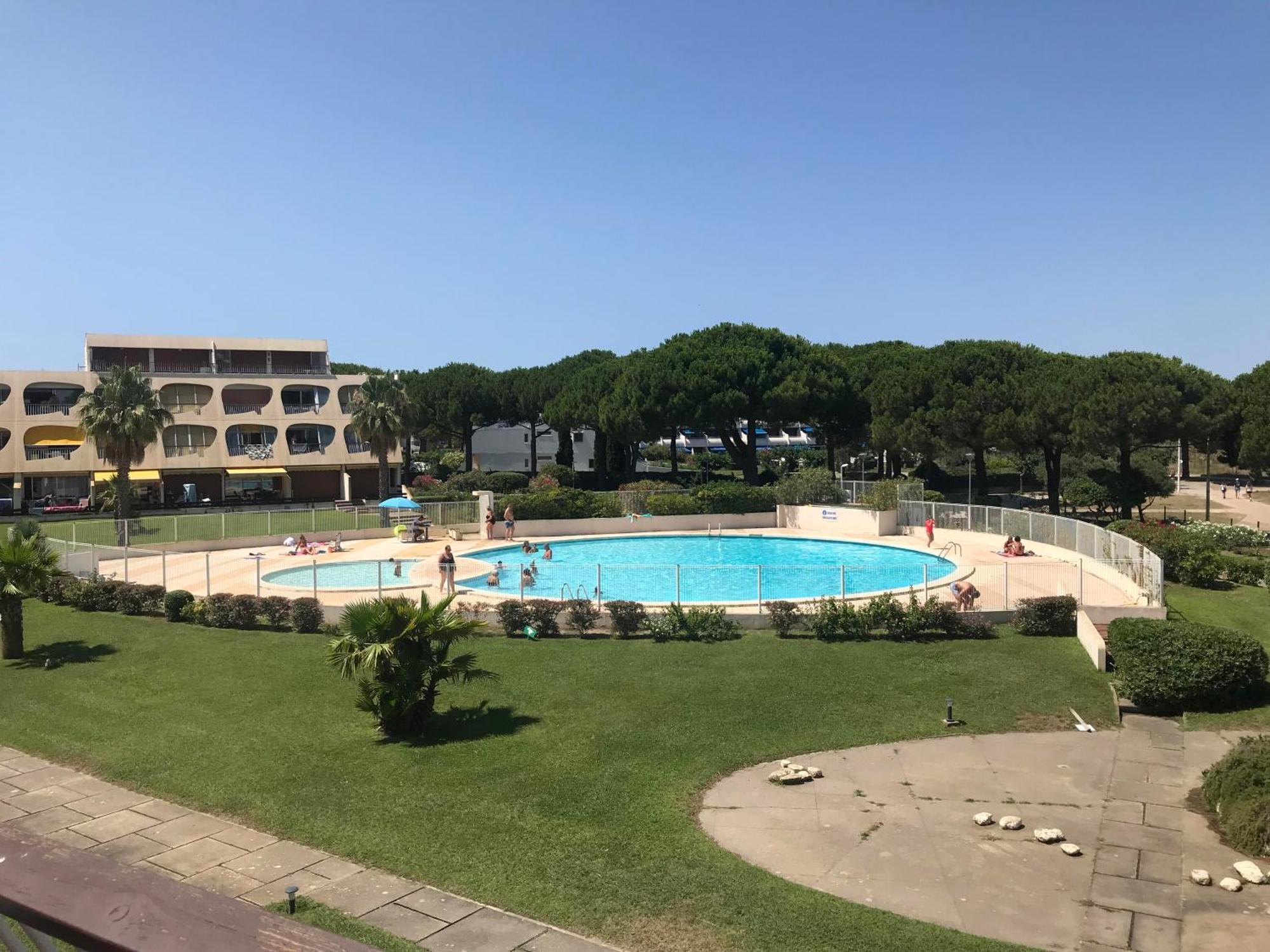 Anny Climatise Vue Avec Piscine Le Grau-du-Roi